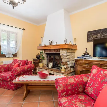 2 Bedroom Cozy In Rukavac