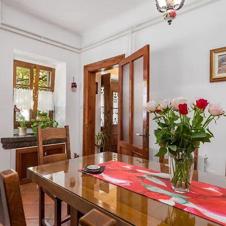 2 Bedroom Cozy In Rukavac